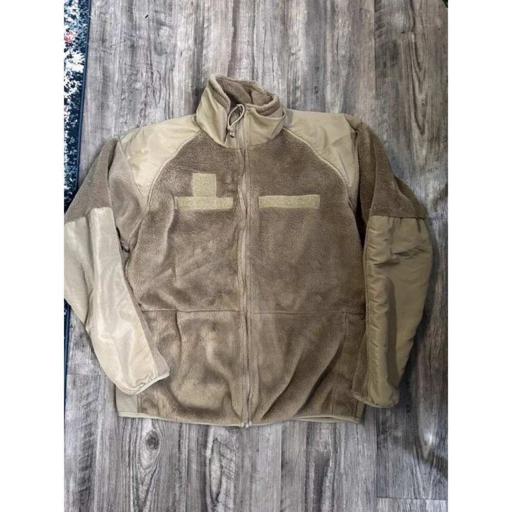 USGI ecwcs Gen III Polartech Cold weather fleece Jacket in coyote brown. Medium